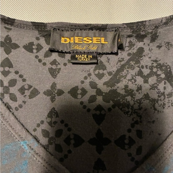 Diesel Black Gold RARE M V-Neck Graphic Tee Distressed Blue Gray Y2K Streetwear - Picture 5 of 7